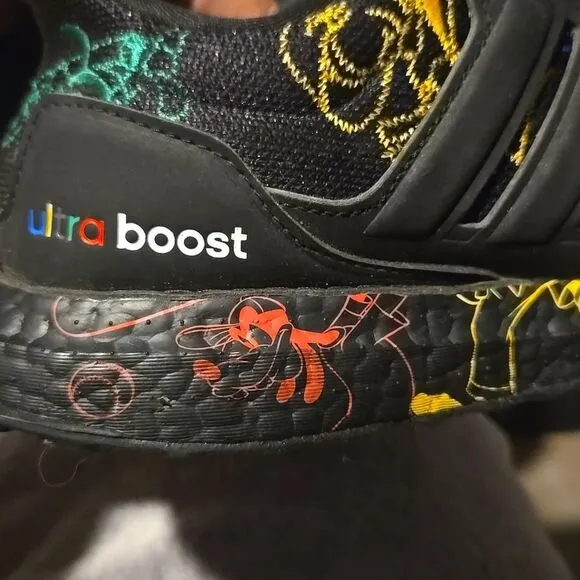 Size 8.5 - adidas Disney x UltraBoost Goofy