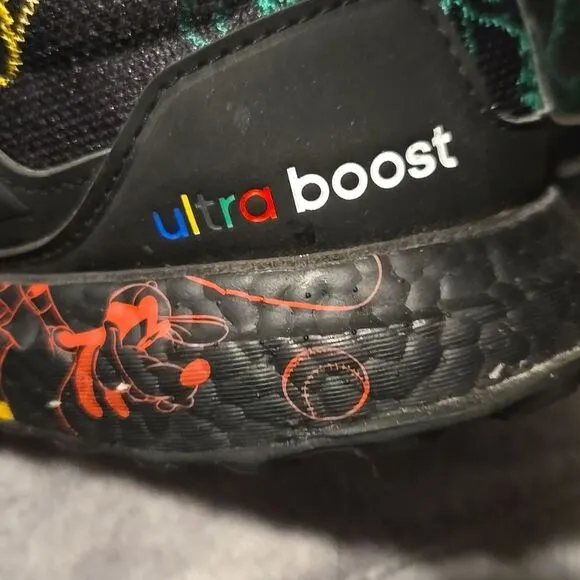 Size 8.5 - adidas Disney x UltraBoost Goofy