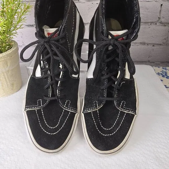 SK8-HI VANS SHOES BLACK AND WHITE HIGH TOPS LEATHER AND SUEDE SIZE 6.5/8