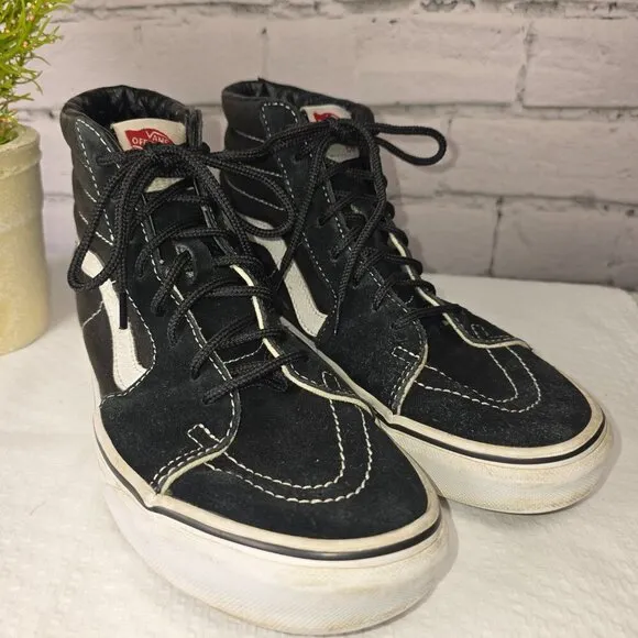 SK8-HI VANS SHOES BLACK AND WHITE HIGH TOPS LEATHER AND SUEDE SIZE 6.5/8
