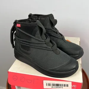 Skye The Pembrtn waterproof black boots new in box