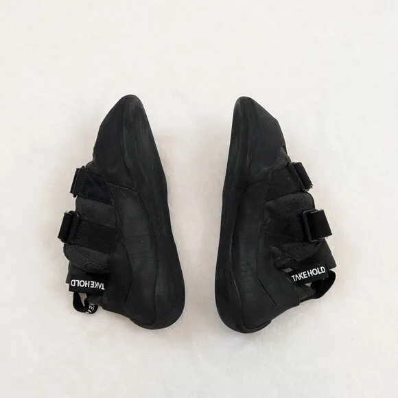 So iLL Climbing Bouldering Shoes black velcro