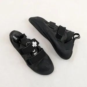 So iLL Climbing Bouldering Shoes black velcro