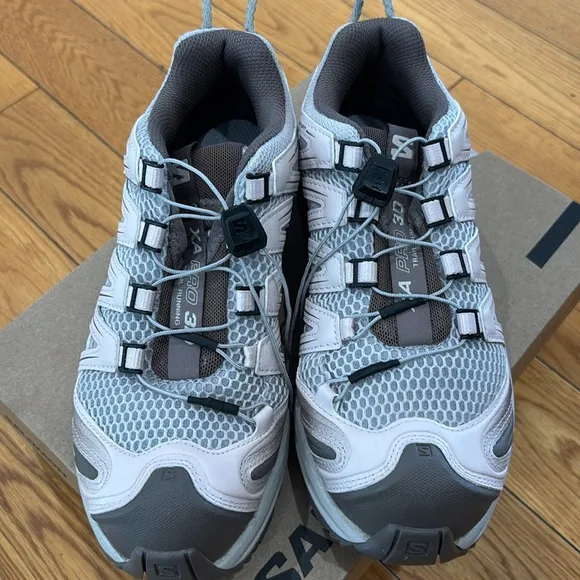Solomon XA Pro 3D Seasonal Sneaker in Silver Cloud, Iron, Hushed Violet Size 5.5