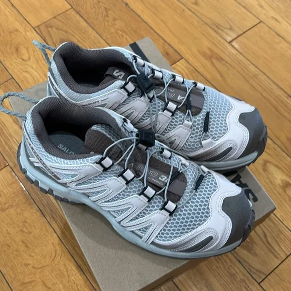 Solomon XA Pro 3D Seasonal Sneaker in Silver Cloud, Iron, Hushed Violet Size 5.5