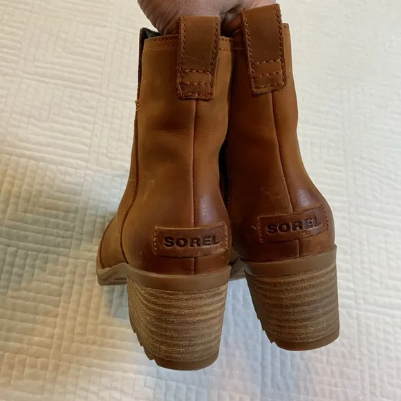 SOREL Cate Booties Leather Ankle Booties, Camel (Iced Tea), Waterproof, Size 6
