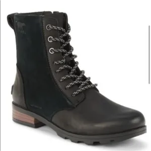 Sorel Emelie Short Lace Up Waterproof Boots Women’s Size 7.5
