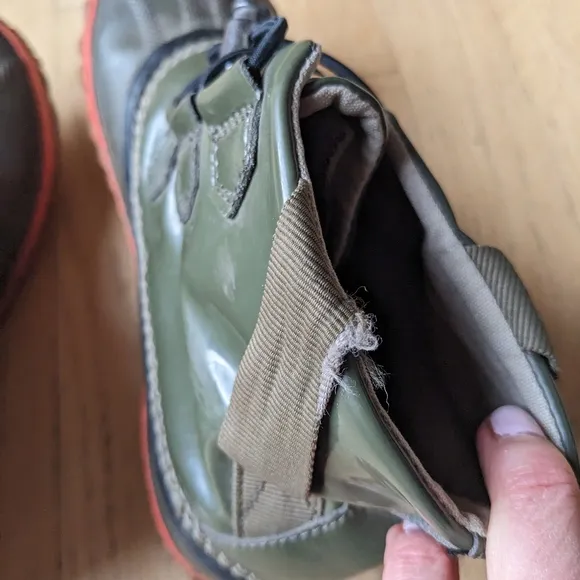 Sorel Green and orange waterproof boots size 8