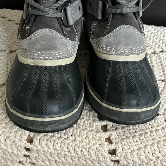 Sorel Joan of Arctic Waterproof Boots size 8
