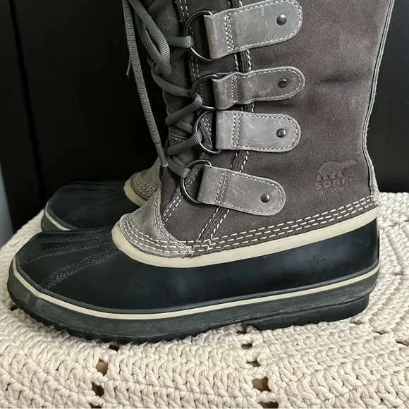 Sorel Joan of Arctic Waterproof Boots size 8