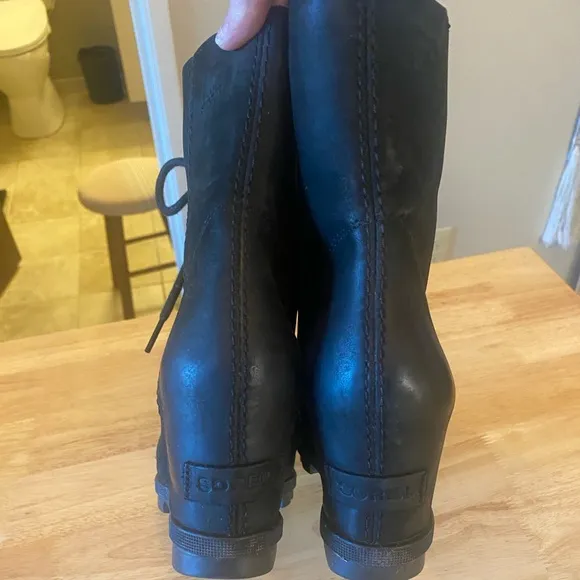 Sorel Joann of Arctic II Waterproof Wedge Boots black size 8