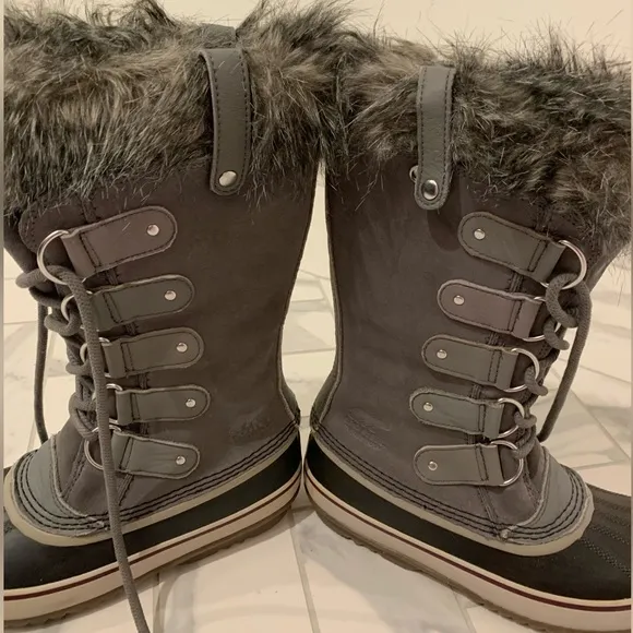 SOREL Joan of Arctic Boots Quarry/Black Size 8