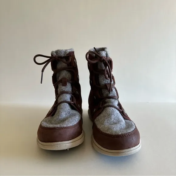 Sorel Maroon Explorer Joan Felt Waterproof Lace Up Suede Leather Boots
