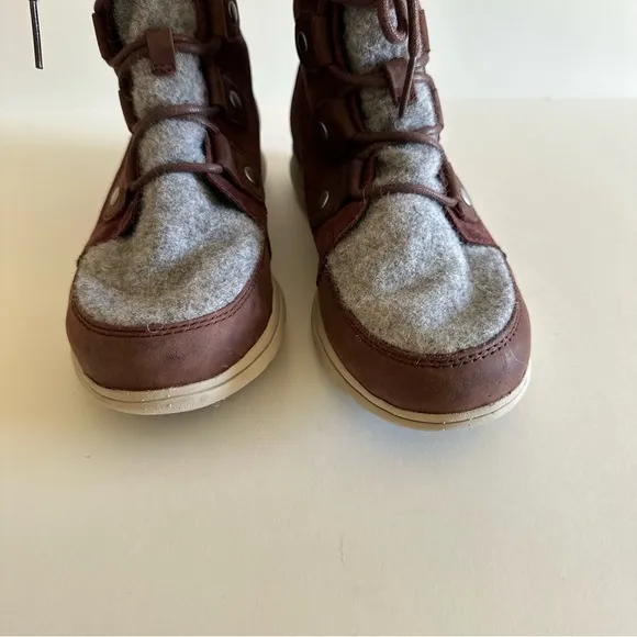 Sorel Maroon Explorer Joan Felt Waterproof Lace Up Suede Leather Boots