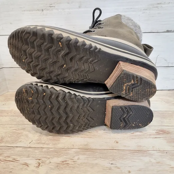 Sorel Slimpack ll short lace up boots
