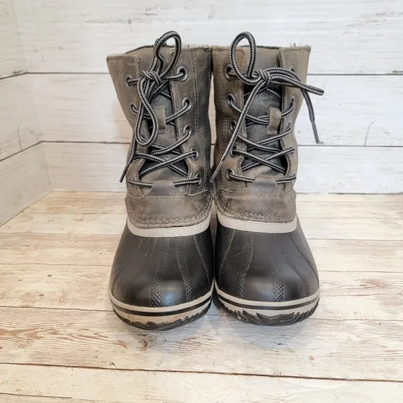 Sorel Slimpack ll short lace up boots