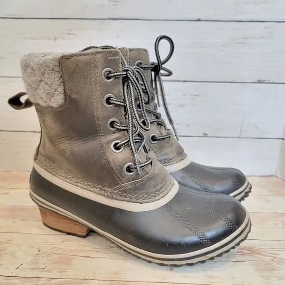 Sorel Slimpack ll short lace up boots