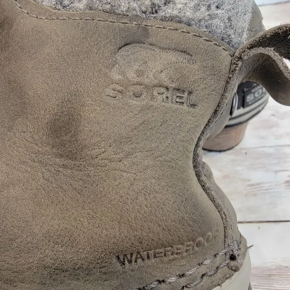 Sorel Slimpack ll short lace up boots
