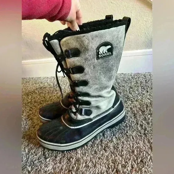 Sorel tivoli distressed lace up high waterproof winter boots size 10 winter snow
