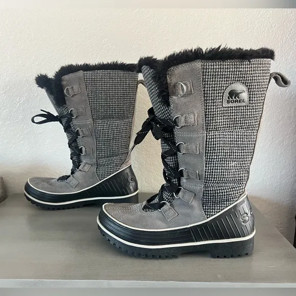 Sorel Tivoli High II Women’s 8 Boots