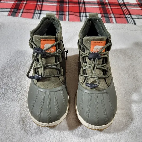 Sorel Youth OUT N ABOUT Classic Waterproof Boots Olive Green green Size 5