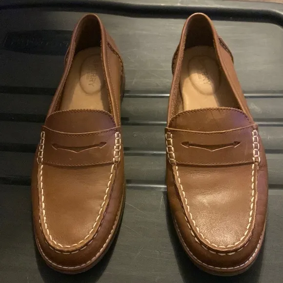 SPERRY TOP SIDER SIZE 9