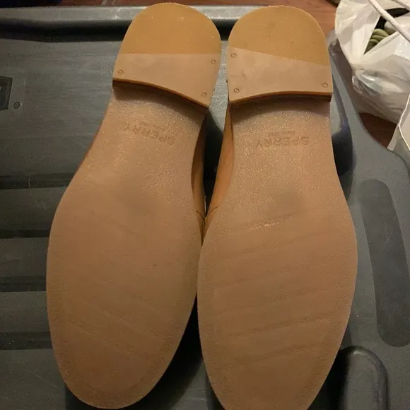 SPERRY TOP SIDER SIZE 9