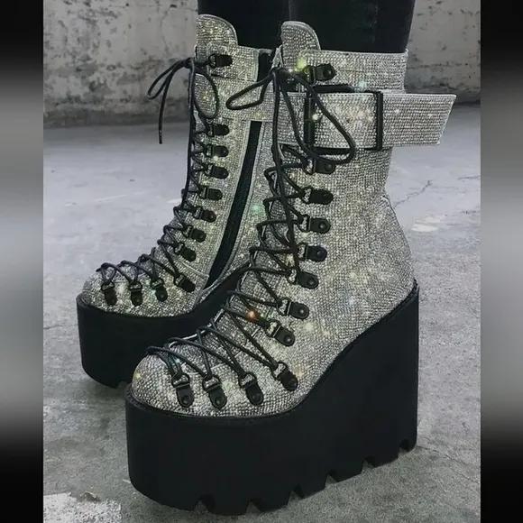 Stoned platform Boots! Rare crystallized bling traitor Boots! Euc!
