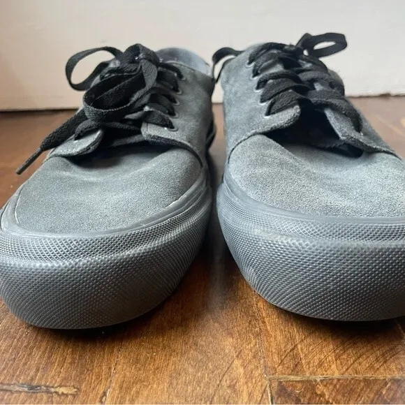 Straye Fairfax Carbon Suede Lo Top Skate Shoes, size 8