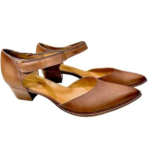 Sundance Alyssa Ankle Strap Low Heel Pointed Toe Leather Shoes Caramel Size 10