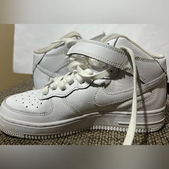 Super Cute Youth Size 5.5 - Nike Air Force 1 LE Mid Triple White