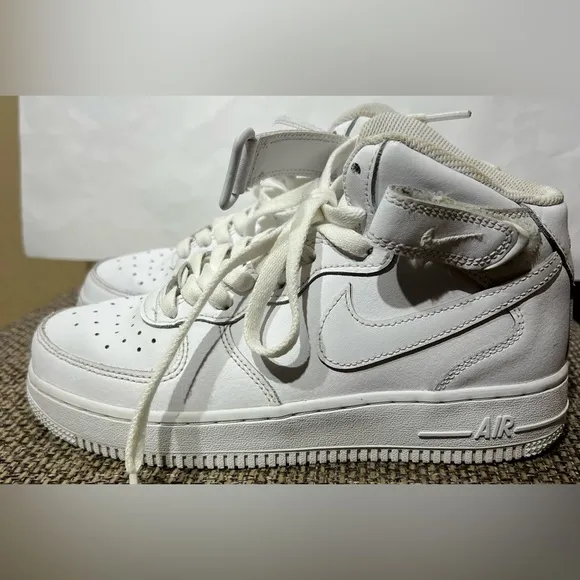 Super Cute Youth Size 5.5 - Nike Air Force 1 LE Mid Triple White