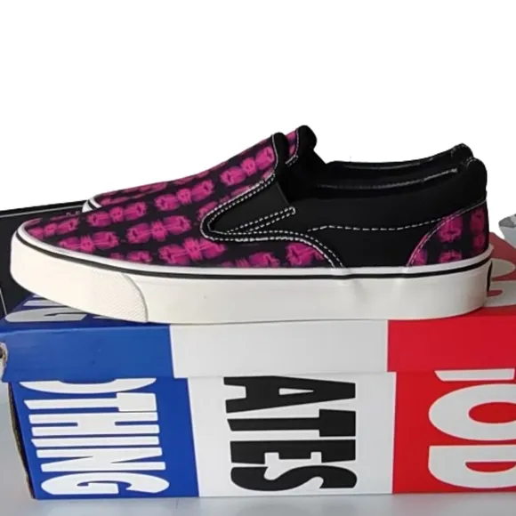 Super radical God Hates Nothing Mens Skate Shoes Size 8