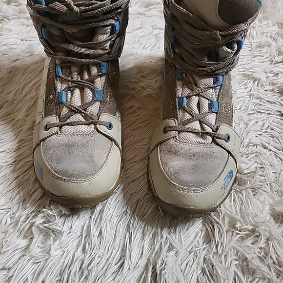 The North Face Girl's Hiking Walking Trail Outdoors Boots Shoes - 3. MSRP $85 ✨️