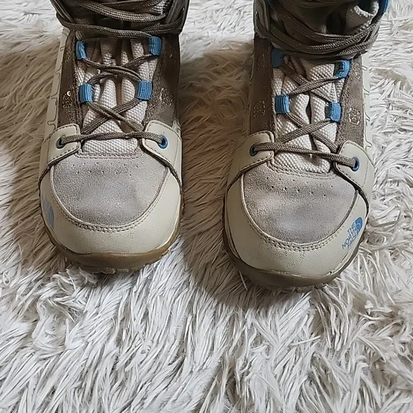 The North Face Girl's Hiking Walking Trail Outdoors Boots Shoes - 3. MSRP $85 ✨️