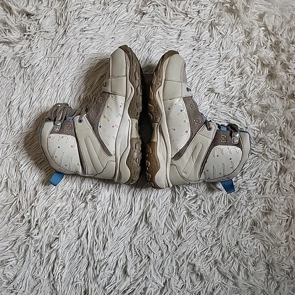 The North Face Girl's Hiking Walking Trail Outdoors Boots Shoes - 3. MSRP $85 ✨️