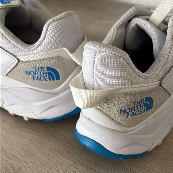 THE NORTH FACE Vectiv Taravel Tech Sneakers- Women’s 6.5