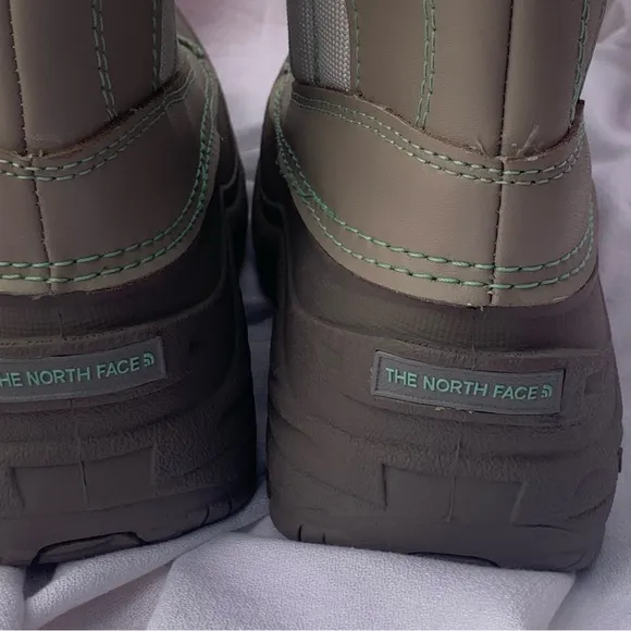 The North Face Waterproof/Insulated Boots (Size 4) Gray w/Seafoam Green Trim
