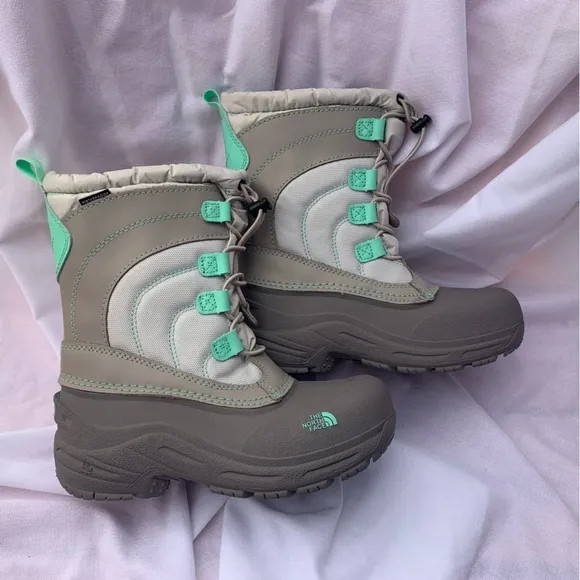 The North Face Waterproof/Insulated Boots (Size 4) Gray w/Seafoam Green Trim