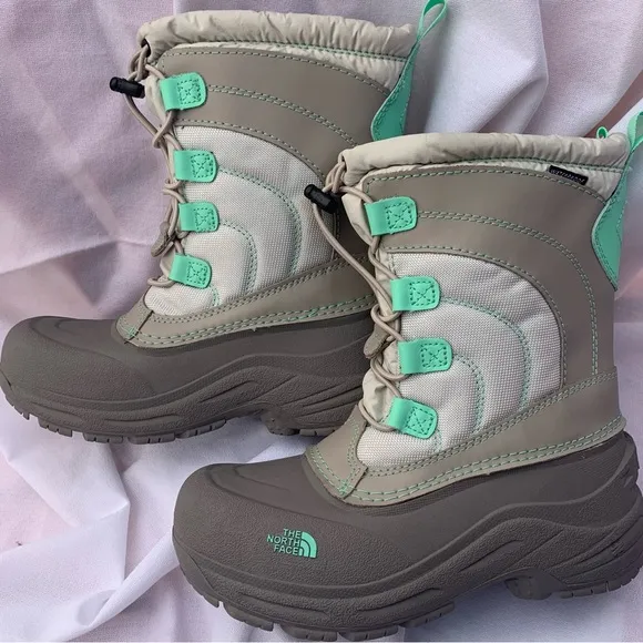 The North Face Waterproof/Insulated Boots (Size 4) Gray w/Seafoam Green Trim