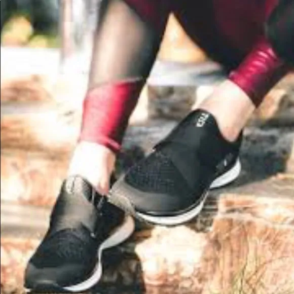 TIEM Slipstream Cycling Shoe /Sneaker NEW