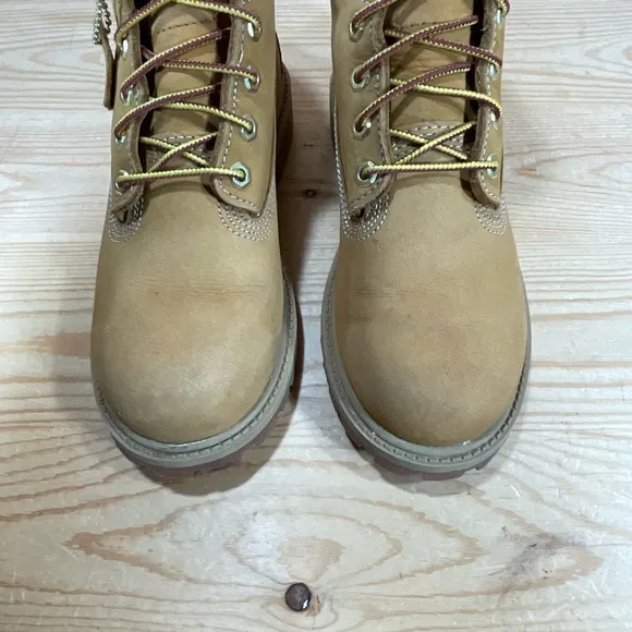 Timberland 6 Inch Waterproof Boots # 12709Youth Boy’s Size 3 M Wheat Buc