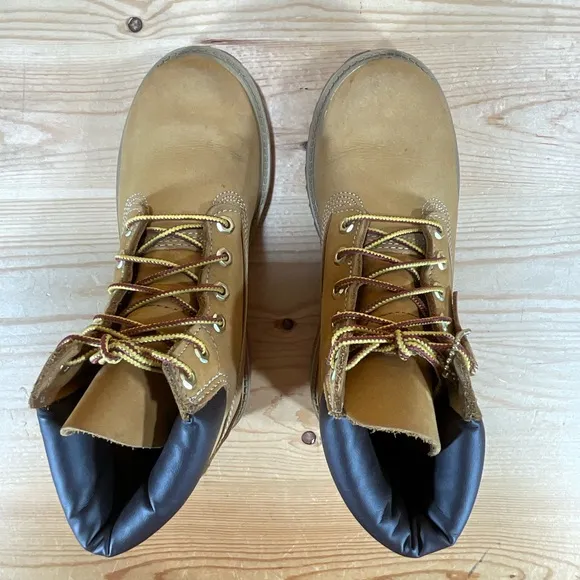 Timberland 6 Inch Waterproof Boots # 12709Youth Boy’s Size 3 M Wheat Buc
