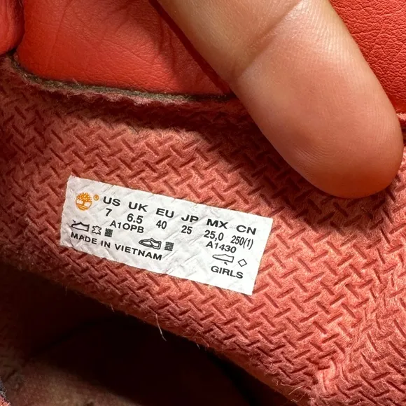 Timberland 6” Waterproof Leather Boots Junior Size 7 Pink Spiced Coral