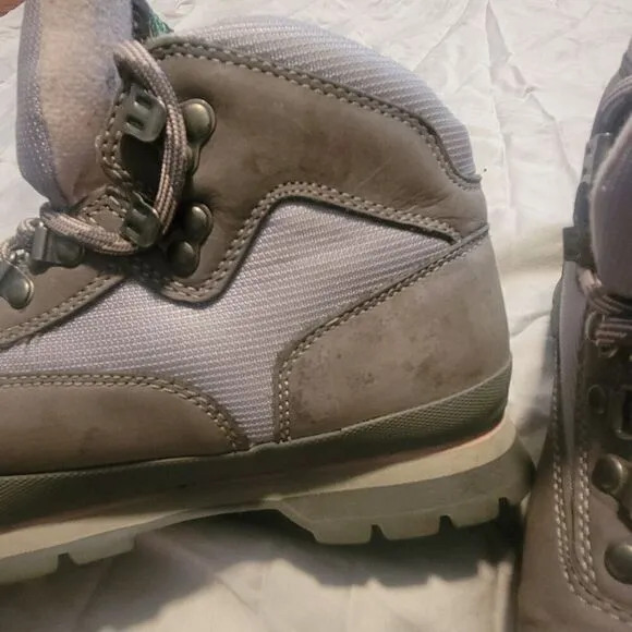 Timberland 8.5 Boots Moss Green/Beige/ Pink Trim 83373 3422 Hike, Hunt, Climb,