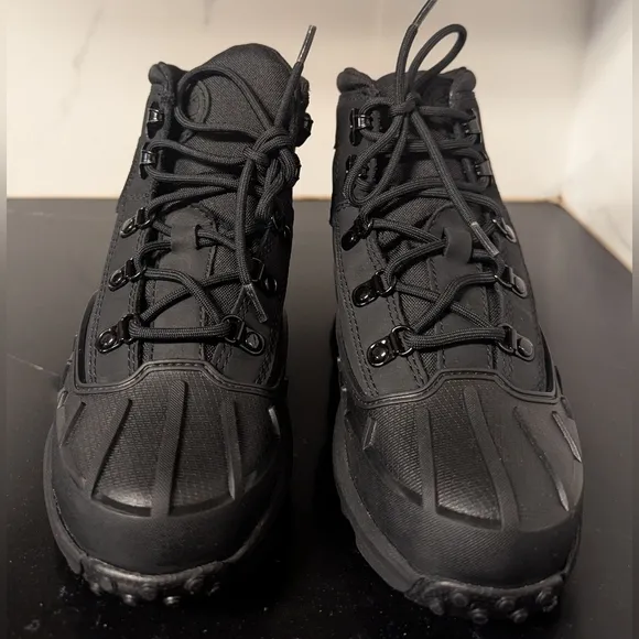 Timberland Junior Converge Waterproof Hiking Boots Size 2 New MSRP $115