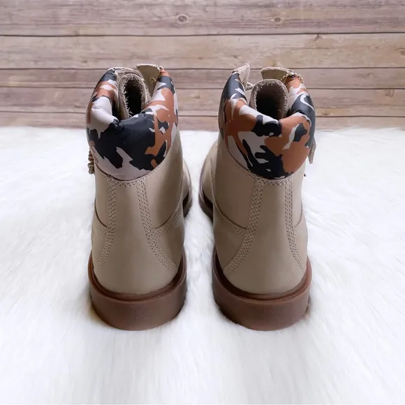 Timberland Men’s Classic 6 Inch Waterproof Light Beige Boots