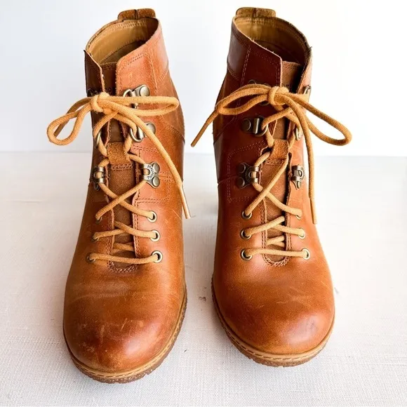 Timberland Women's Tan Leather Field Boot