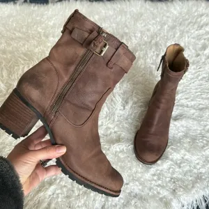 Trask Madison Waterproof Leather Moto Boots/Booties Sz 9.5 Brown Side Zip Heeled