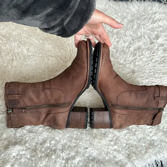 Trask Madison Waterproof Leather Moto Boots/Booties Sz 9.5 Brown Side Zip Heeled